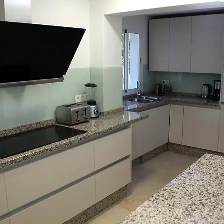 Villa Popa Estepona